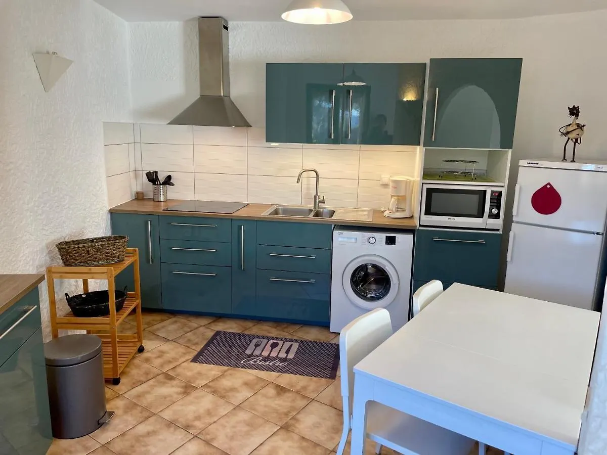 Appartement Hauteur De Hyeres 0*,  France